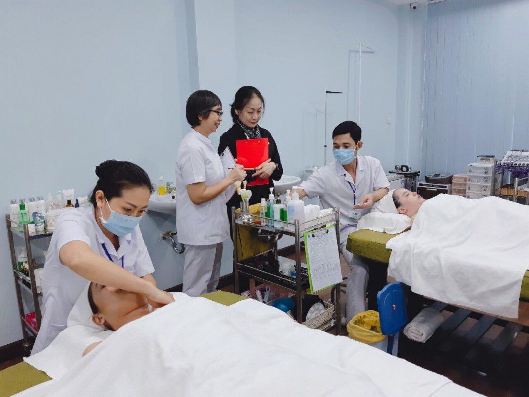 hoc spa bao nhieu tien
