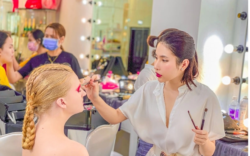 chung chi cidesco trang diem bat dau su nghiep chuyen nghiep toan cau 1 min