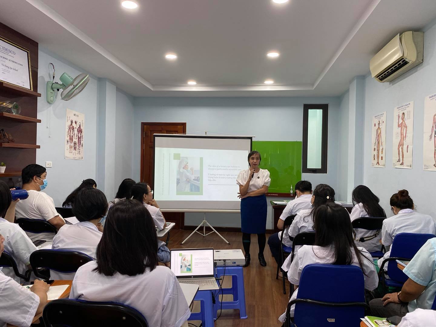 hoc chung chi cidesco tai viet nam co gi khac voi quoc te 2 min