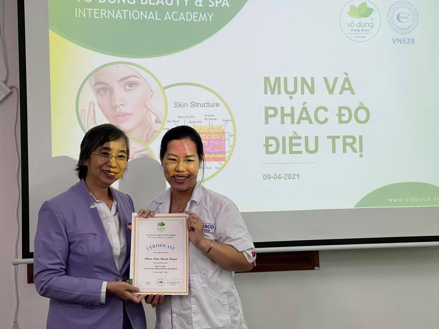 hoc cidesco online nang cap tay nghe chuan quoc te tu xa 3 min