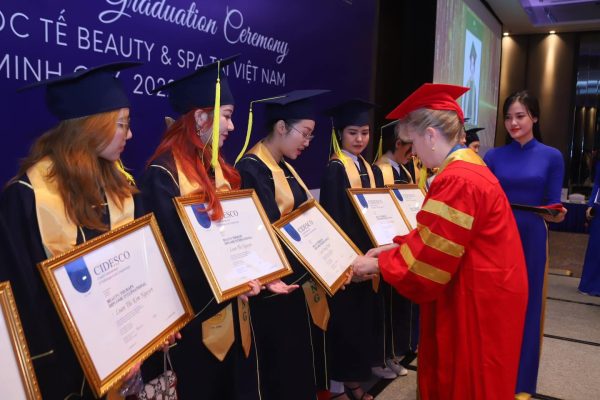 Tổng quan về chi phí học CIDESCO năm 2024