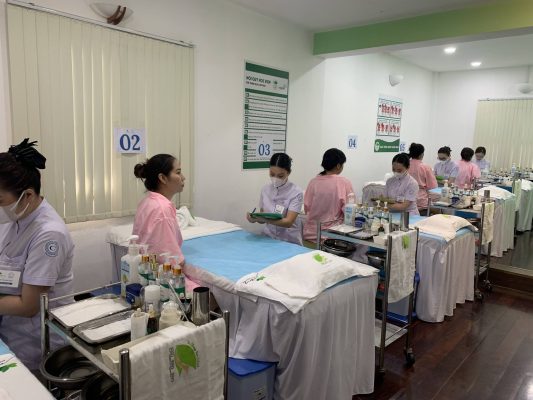 Chinh phục Thị trường Spa: Bí quyết kinh doanh spa nhỏ thành công theo tiêu chuẩn quốc tế