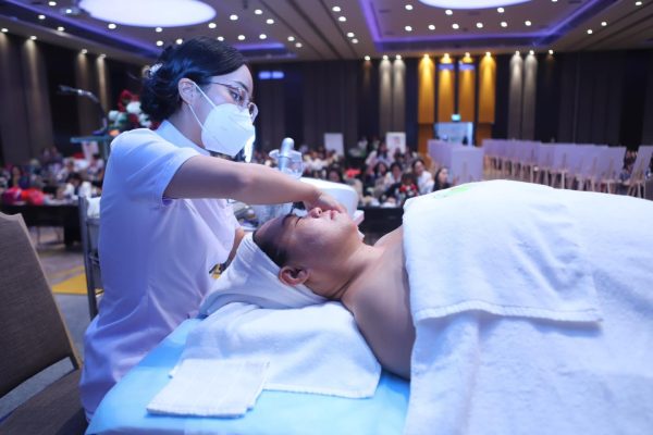 hoc massage tri lieu mo rong co hoi nghe nghiep va tang thu nhap min 1