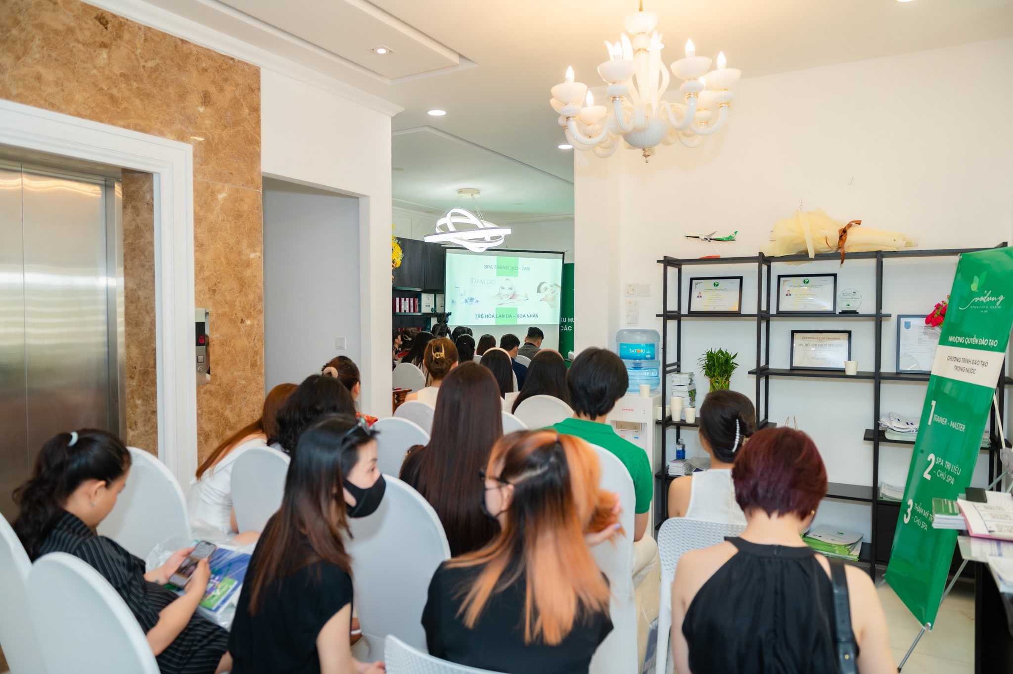 tim hieu ve gia nhuong quyen kinh doanh spa 2 min