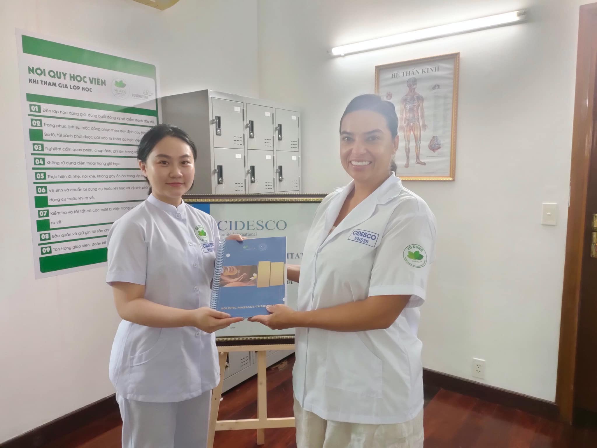 tim hieu ve gia nhuong quyen kinh doanh spa min